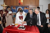 Hatay'da Tarihi Kilisede Ermeniler Noel'i Kutladı