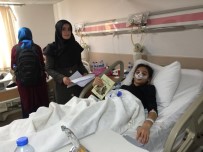 AHMET DENIZ - Liseli Öğrencilerden 'Kitap Bir İlaçtır' Kampanyası