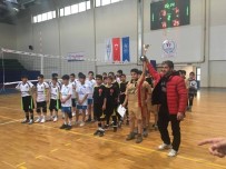 İSMAIL ŞAHIN - Mini Voleybol Turnuvasının Şampiyonu Yavuz Selim Ortaokulu Oldu