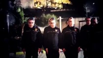 FETHİ SEKİN - Şehit Polisin Mesai Arkadaşları Sekin'in Maskesini Taktı