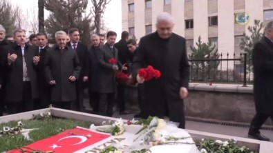 Yıldırım, Yazıcıoğlu'nun Mezarını Ziyaret Etti