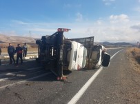 Çekici Kasasındaki Araçla Devrildi