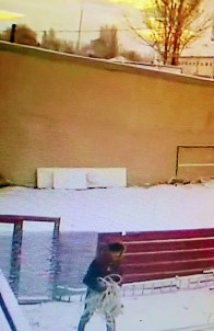 Erzurum'da Önce Güvenlik Kamerasına Sonra Polise Yakalanan Hırsızlık Zanlısı 2 Kişi Tutuklandı