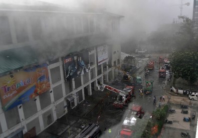 Filipinler'de AVM Yangını