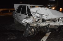 İzmir'de Trafik Kazası Açıklaması 1'İ Ağır 2 Yaralı