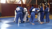 KADIN JUDOCU - Kadın Milli Judo Takımı'nın Bolu Kampı Sona Erdi