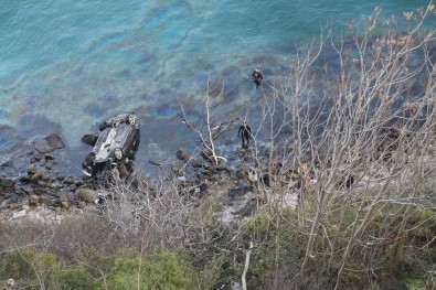 Sarıyer'de Bariyerleri Aşan Otomobil Denize Uçtu Açıklaması 1 Ölü