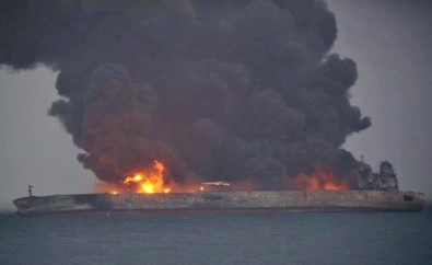 Çin Kıyılarında İki Gemi Çarpıştı Açıklaması 32 Kayıp