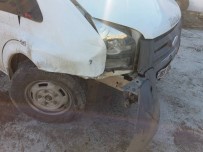 Domuz Sürüsüne Çarpan Araçlarda Hasar Oluştu