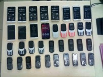 ŞEREFIYE - Van'da 36 Adet Kaçak Cep Telefonu Ele Geçirildi