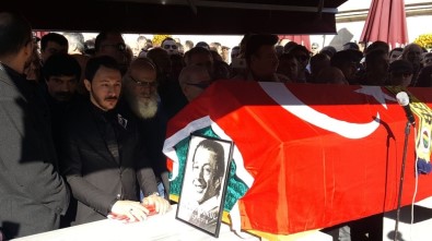 Yeşilçam'ın Usta Oyuncusu Münir Özkul Son Yolculuğuna Uğurlanıyor