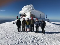 TELEFERIK - 2500 Metrede Sıkıntıları Dinledi