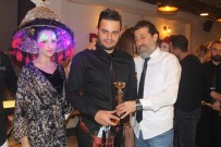 O SES TÜRKİYE - Abajurdan Yaptığı Saç Herkesi Şaşırttı