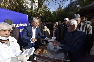 Antalya'da Sarıkamış Şehitleri Anısına Helva Dağıtıldı