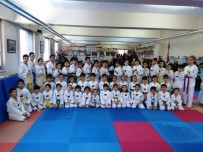 Ayvalık Spor Kulübü Taekwondo Branşı Kuşak Sınavı Yapıldı