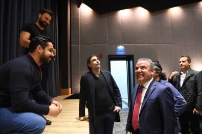 Erdal Beşikçioğlu, Nazım Hikmet Fuar Merkezi'nde.