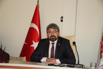 İl Genel Meclis Başkanı AK Parti'den 'Geçici İhraç' Edildi, Komisyon Üyelikleri Düşürüldü
