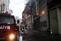 Kayseri'de Baza Ve Yatak İmalathanesinde Yangın