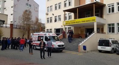 Öğrenci Kavgasında 1 Yaralı