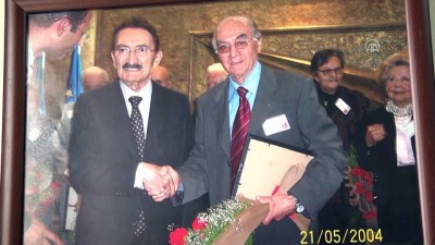 Fotoğraf Makinesi 65 Yıldır Boynunda