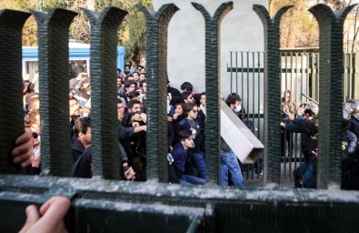 İran'da 3 Bin 700 Gözaltı