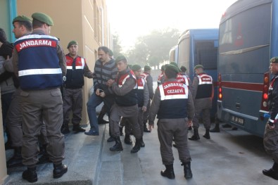 Komandoları Ankara'ya Göndermeye Çalışanlara Müebbet