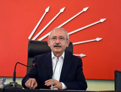 MHP'yi eleştiren CHP koalisyon için AK Parti'nin peşinden koşmuştu