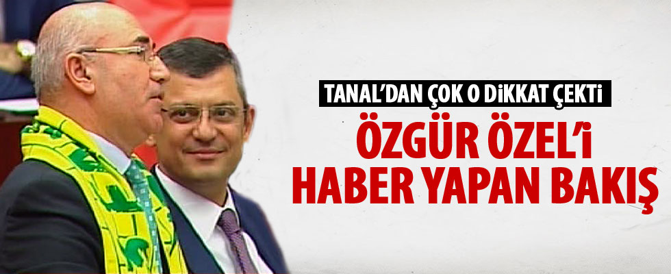 Özgür Özel'in ilginç bakışı