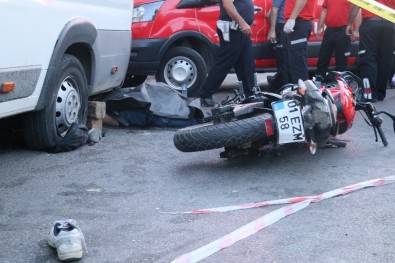 Adana'da Trafik Kazası Açıklaması 1 Ölü, 2 Yaralı