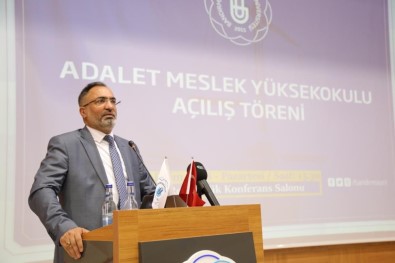 HSK Üyesi Köseoğlu Açıklaması '15 Temmuz'da 16 Bin Hakim Savcımız Varken Şimdi 20 Binlere Ulaşacağız'