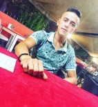 MURAT ÜLKER - Kazada Yaralanan Genç Kurtarılamadı