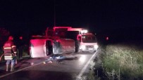 İSTANBUL YOLU - Otomobil Takla Attı Açıklaması 3 Yaralı