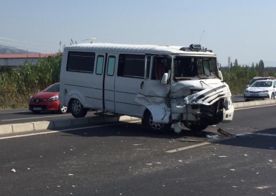 Aydın'da Trafik Kazası; 2 Yaralı