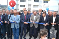 KEMAL ÇEBER - Belediye Evleri Parkı Düzenlenen Törenle Açıldı