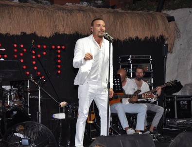 Cenk Eren'e Hırsızlık Şoku