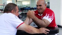 BİLEK GÜREŞİ - 'Demir Bilek' Dünya Şampiyonası'na Yalnız Hazırlanıyor
