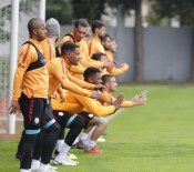 METİN OKTAY - Galatasaray, Bursaspor Maçı Hazırlıklarına Devam Etti