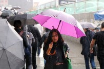 İstanbullular Güne Yağmurla Uyandı
