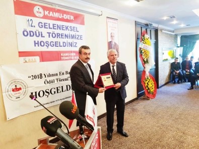 Karamehmetoğlu'na 'Yılın Belediye Başkanı' Ödülü