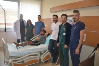 DENIZ AKBULUT - Tatvan'da Kemik Birleştirme Ameliyatı