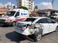 AVSALLAR - Tur Otobüsü Kırmızı Işıkta Bekleyen Araçlara Daldı