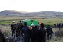 KAZIM KARABEKİR - Devrilen Dolabın Altında Ölen 10 Yaşındaki Çocuk Toprağa Verildi