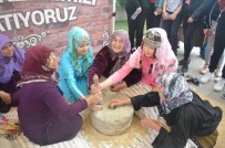 BILECIK MERKEZ - Dibekte Bulgurlar Dövüldü, Değirmende Geçirildi, Yüzyıllık Gelenek Bilecik'te Yaşatıldı