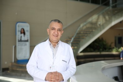 Doç. Dr. Mustafa Ülker Açıklaması 'Yılda Bir Kez Diş Muayenesi Yaptırın'