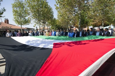 Hacı Bayram Camii'nde İsrail Protestosu