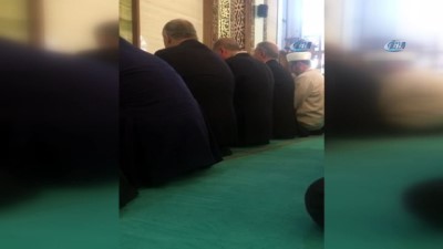 Cumhurbaşkanı Erdoğan, Orgeneral Hulusi Akar Camii'nde Kur'an Okudu