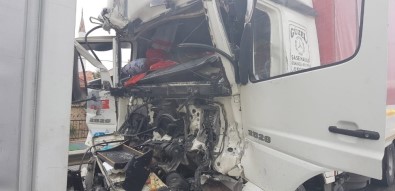 Manisa'da Trafik Kazası Açıklaması 1 Yaralı