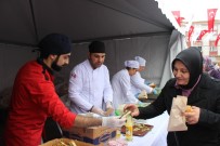 BALIK EKMEK - Bayrampaşa'da 10 Bin Kişiye Hamsi Dağıtıldı