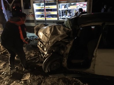 Muş'ta Trafik Kazası Açıklaması 2 Ölü, 4 Yaralı