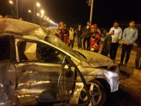 Saman Yüklü Tır Otomobili Biçti Açıklaması 2 Yaralı